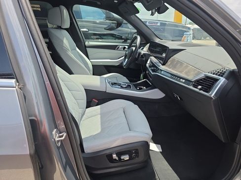 Used 2026 BMW X5 xDrive40i AWD/4WD image 4