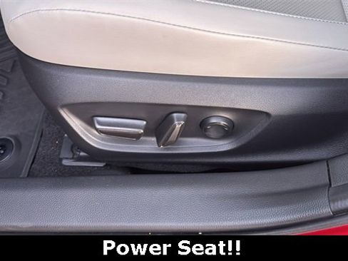 Used 2024 Toyota Prius XLE image 10