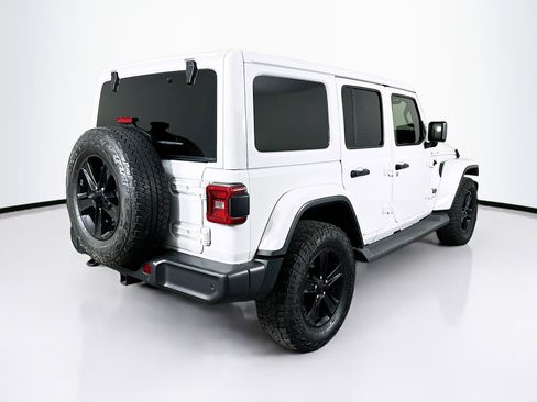 Used 2021 Jeep Wrangler Unlimited Sahara AWD/4WD image 9