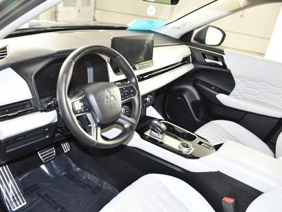 Used 2025 Mitsubishi Outlander SEL