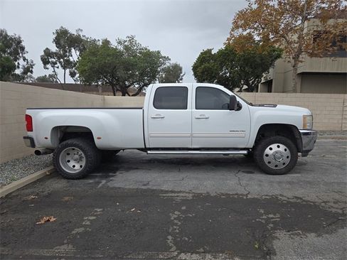 Used 2011 Chevrolet Silverado 3500 LTZ w/ LTZ Plus Package image 2