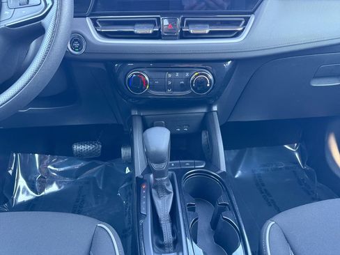 Used 2024 Chevrolet TrailBlazer LT image 11