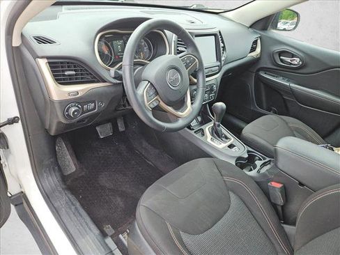 Used 2017 Jeep Cherokee 75th Anniversary FWD image 15