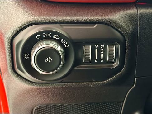 Used 2021 Jeep Wrangler Unlimited Rubicon image 11