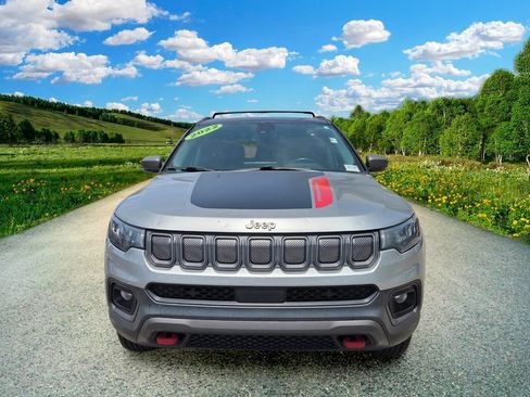 Used 2022 Jeep Compass Trailhawk w/ Trailhawk Convenience Group AWD/4WD image 8