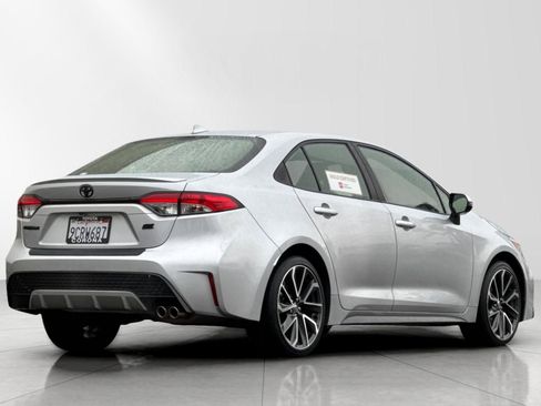 Used 2022 Toyota Corolla SE image 4