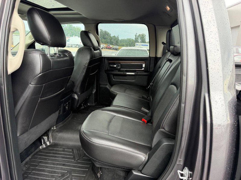 Used 2016 RAM 1500 Laramie AWD/4WD image 9