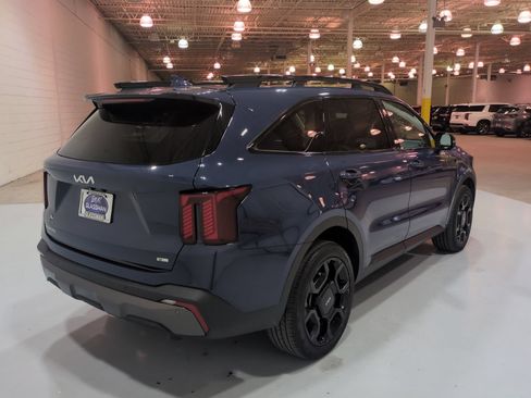 Certified 2024 Kia Sorento SX AWD/4WD image 3