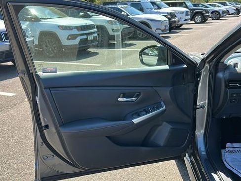 Certified 2023 Nissan Sentra SR FWD image 8