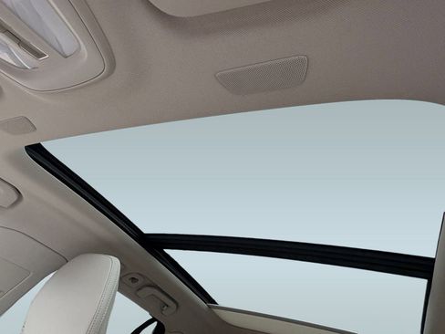 Certified 2025 Volvo V60 B5 Cross Country Ultra w/ Protection Package Premier image 15