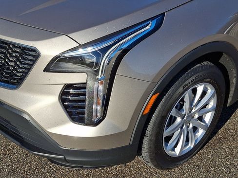 Certified 2023 Cadillac XT4 Luxury w/ Cold Weather Package image 11