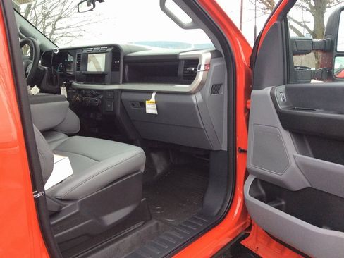 Used 2024 Ford F350 XL w/ Snow Plow Prep Package image 23