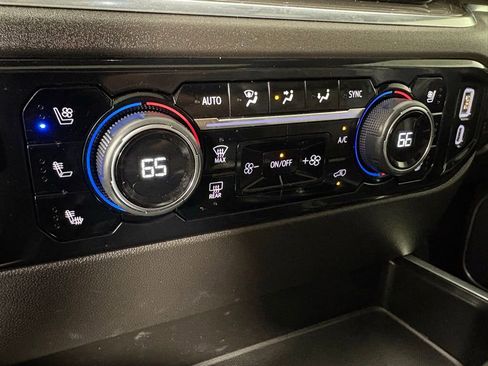 Used 2024 Chevrolet Silverado 1500 High Country w/ High Country Premium Package image 37