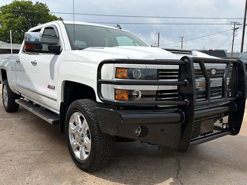 Used 2018 Chevrolet Silverado 2500 LTZ w/ Duramax Plus Package AWD/4WD image 4