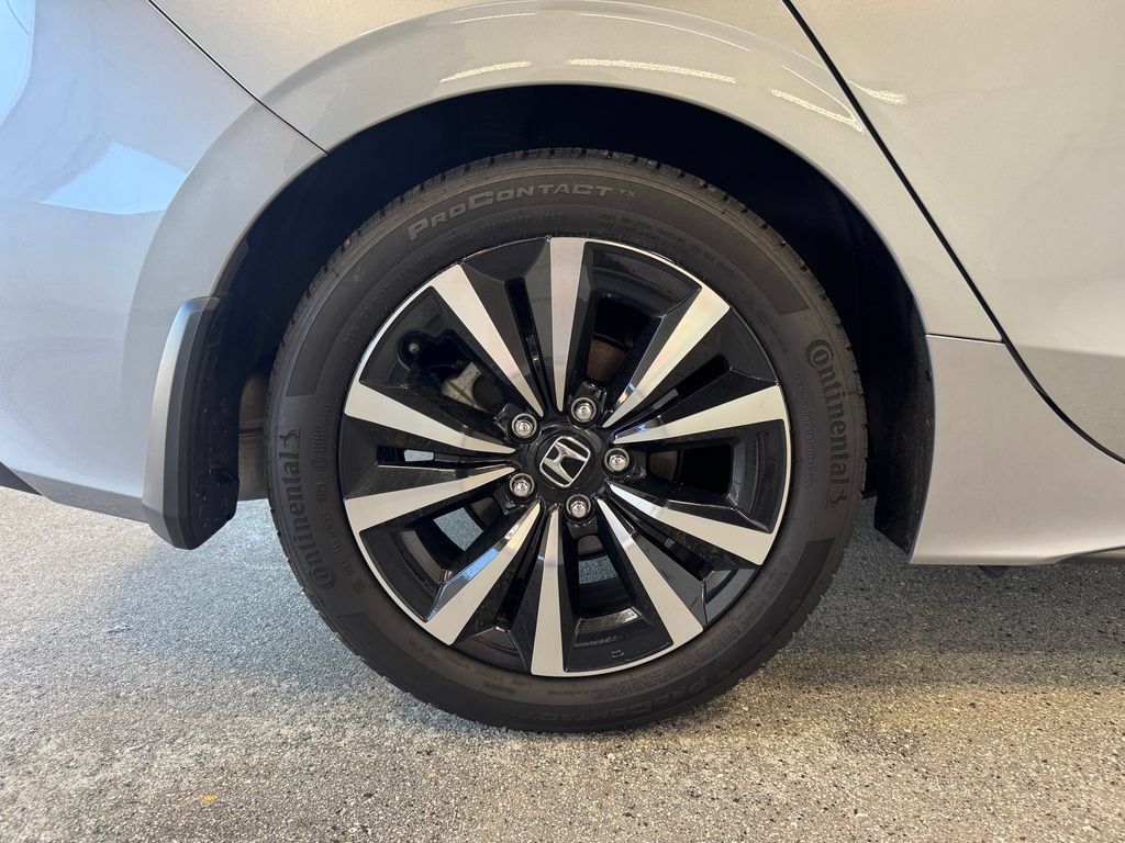 Used 2024 Honda Civic EX-L image 25