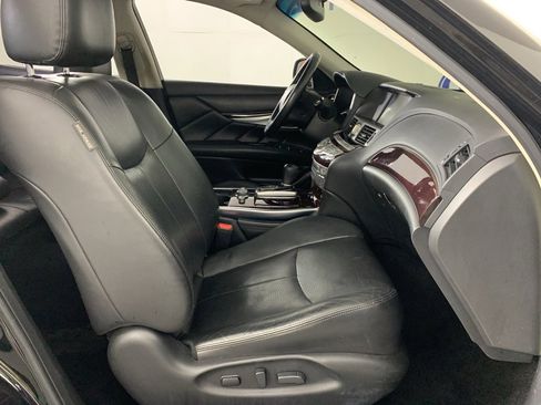 Used 2015 INFINITI Q70 3.7 image 40