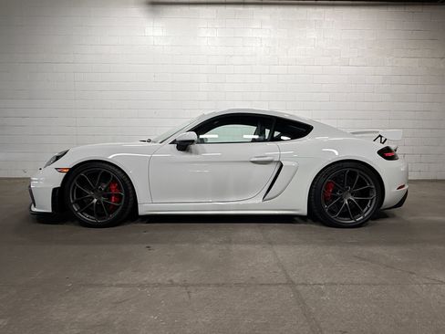 Certified 2021 Porsche 718 Cayman GT4 RWD image 2