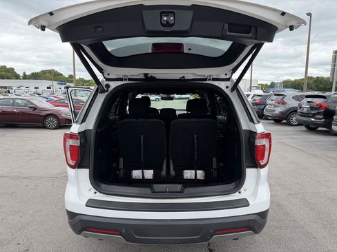 Used 2019 Ford Explorer XLT w/ Equipment Group 201A AWD/4WD image 10