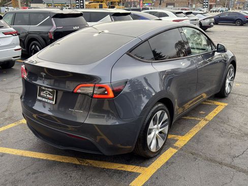 Used 2020 Tesla Model Y Long Range image 15