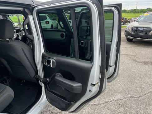 Used 2024 Jeep Wrangler Sport image 25