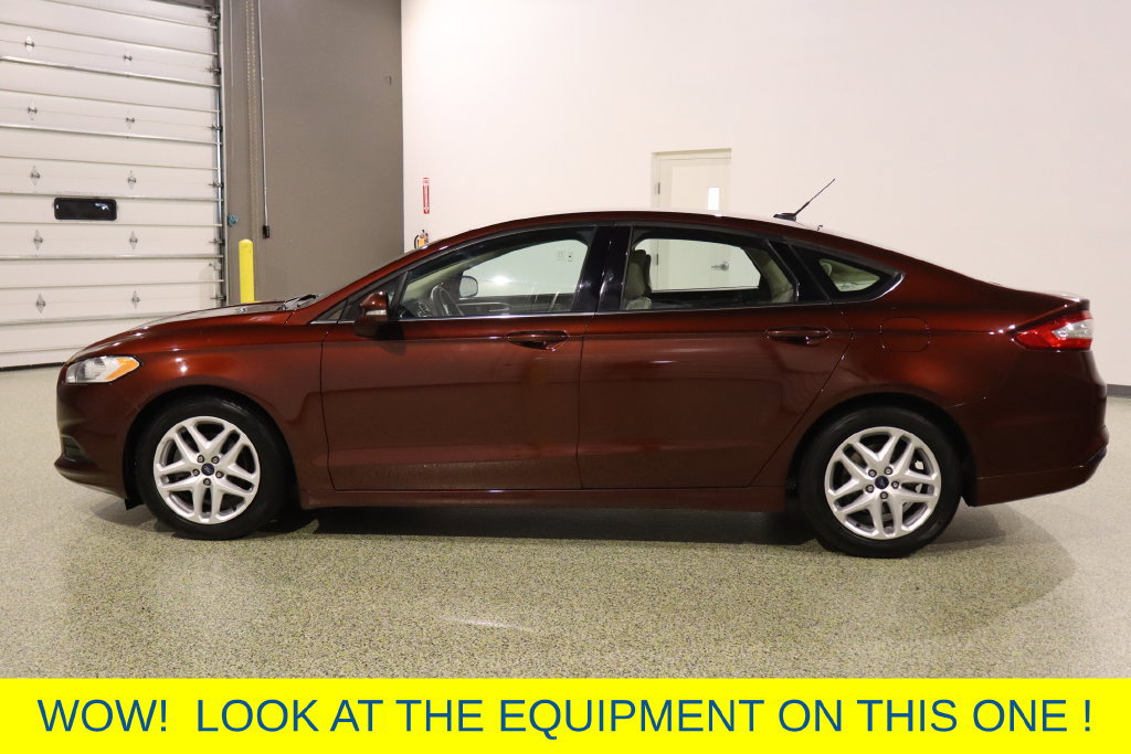 Used 2016 Ford Fusion SE FWD image 5