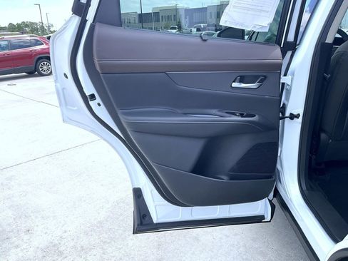 Certified 2025 Nissan Murano Platinum w/ Cargo Package AWD/4WD image 18