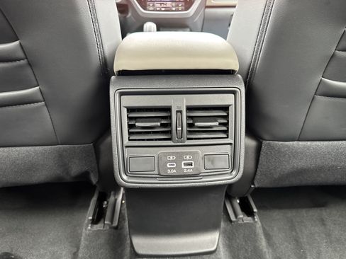Used 2026 Subaru Forester Premium AWD/4WD image 23