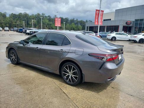 Certified 2024 Toyota Camry SE image 3