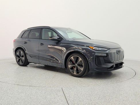 Used 2025 Audi SQ6 e-tron Prestige w/ Red Edition One AWD/4WD image 3