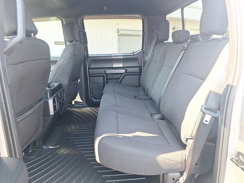 Used 2018 Ford F150 XLT w/ Equipment Group 302A Luxury AWD/4WD image 12