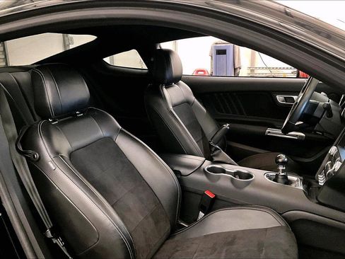 Used 2018 Ford Mustang GT Premium w/ GT Performance Package image 7