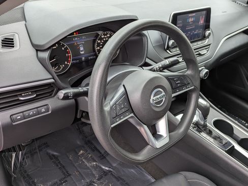 Certified 2022 Nissan Altima 2.5 SV image 15