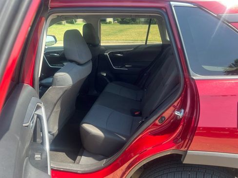 Used 2025 Toyota RAV4 XLE FWD image 6