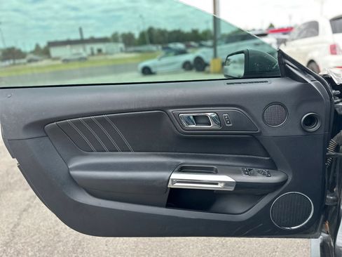 Used 2016 Ford Mustang Premium RWD image 18