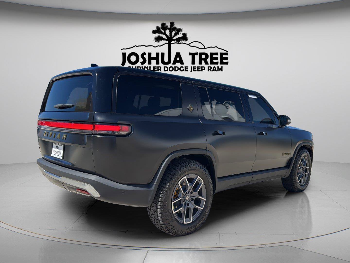 Used 2023 Rivian R1S Adventure Quad AWD/4WD image 7