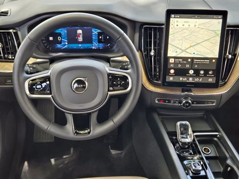 Certified 2026 Volvo XC60 B5 Plus w/ Protection Package Premier AWD/4WD image 27