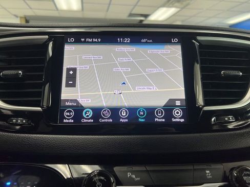 Used 2020 Chrysler Pacifica Touring-L w/ S Appearance Package FWD image 29