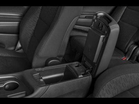 Used 2024 Dodge Durango GT AWD/4WD image 11