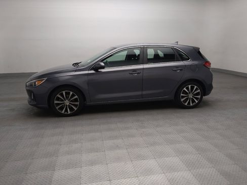 Used 2018 Hyundai Elantra GT FWD image 2