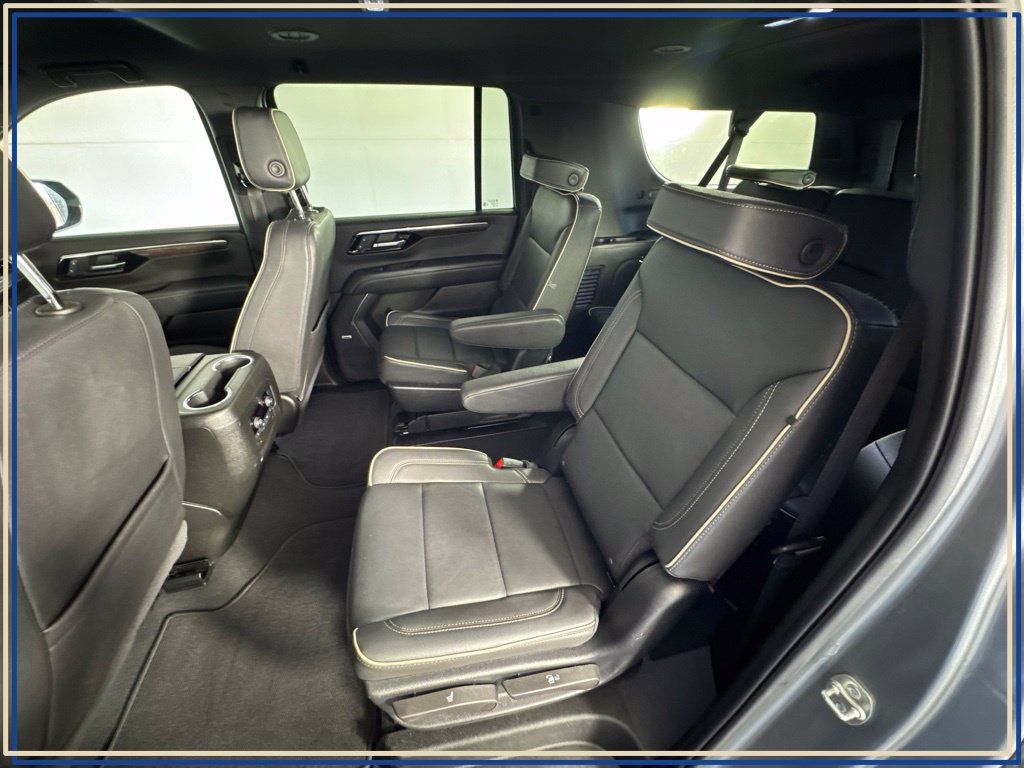 Certified 2025 Chevrolet Suburban Premier AWD/4WD image 28