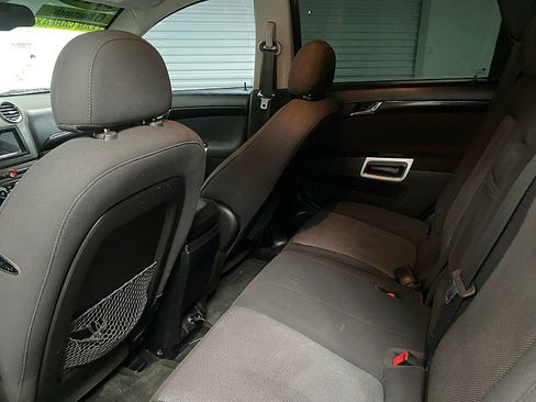Used 2013 Chevrolet Captiva Sport LS image 12