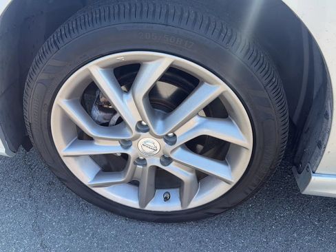 Used 2014 Nissan Sentra SR FWD image 5
