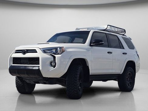 Used 2021 Toyota 4Runner Venture w/ Moonroof Package image 22