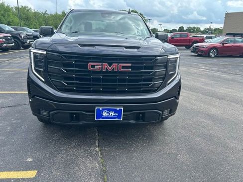 Used 2023 GMC Sierra 1500 Elevation AWD/4WD image 3