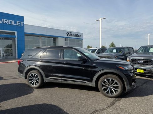 Used 2026 Ford Explorer ST-Line AWD/4WD image 2