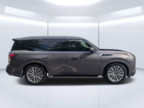 Used 2025 INFINITI QX80 Luxe RWD image 2