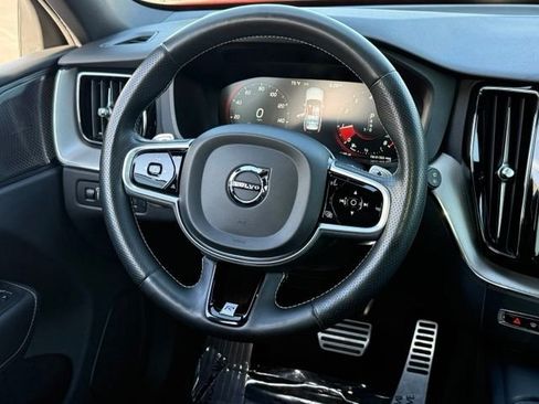 Used 2019 Volvo XC60 T6 R-Design AWD/4WD image 22