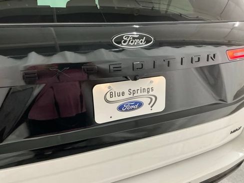 New 2026 Ford Expedition Max Platinum w/ Stealth Appearance Package AWD/4WD image 5