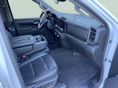 Used 2025 GMC Sierra 1500 SLT AWD/4WD image 36