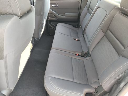 Used 2024 Nissan Frontier SV RWD image 19